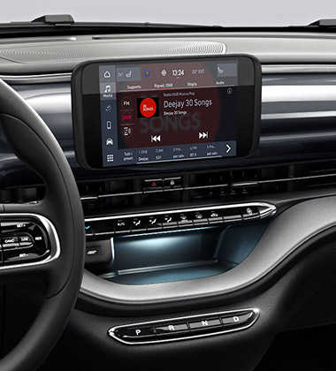 7’’ TOUCHSCREEN INFOTAINMENT